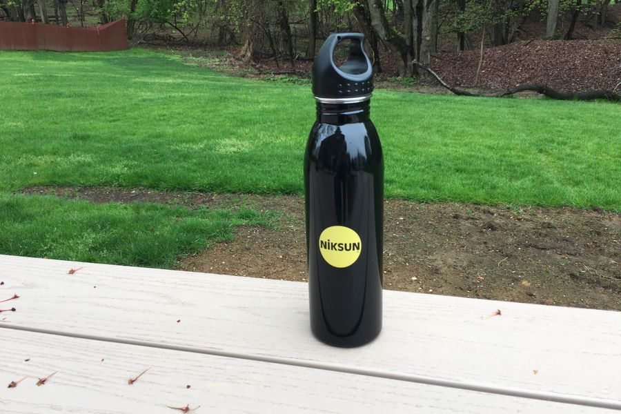 Gourde isotherme en randonnee plein air